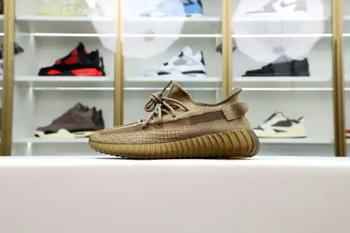 Yeezy Boost 350 V2 