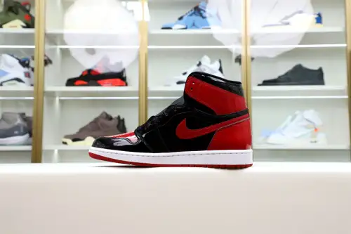Air Jordan 1 High Og Bred Patent 