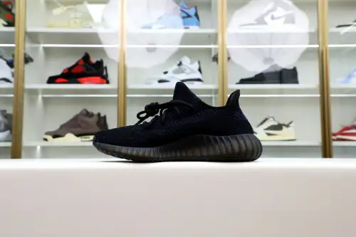 Yeezy Boost 350 V2 