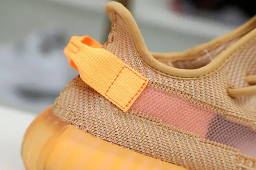 Yeezy Boost 350 V2 