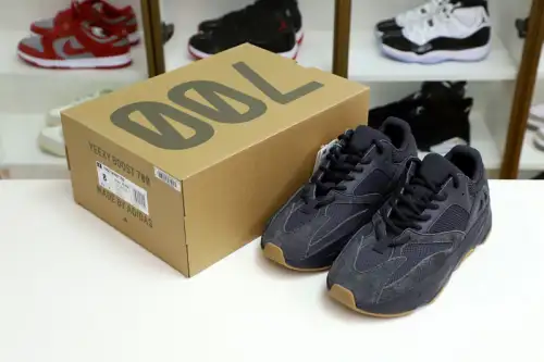 Yeezy Boost 700 