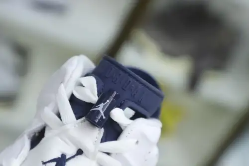 Air Jordan 6 Midnight Navy 