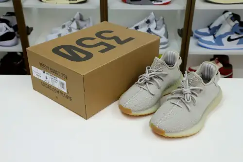 Yeezy Boost 350 V2 
