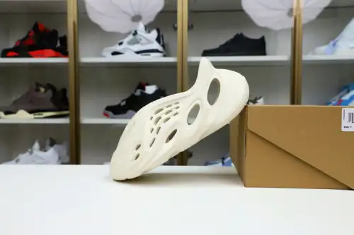 Yeezy Foam Runner 