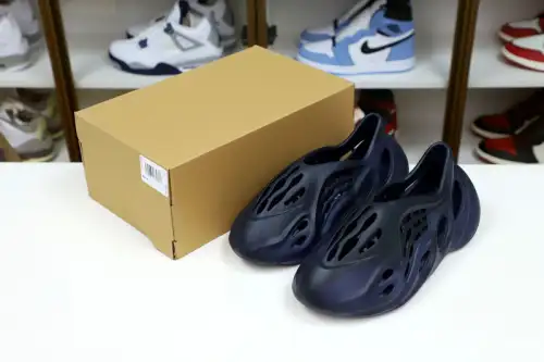 Yeezy Foam Runner 