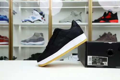 Nike Air Force 1 Low 