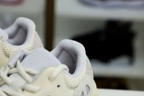 Yeezy Boost 700 