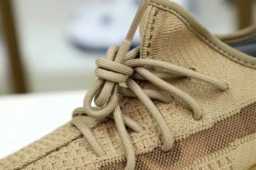 Yeezy Boost 350 V2 
