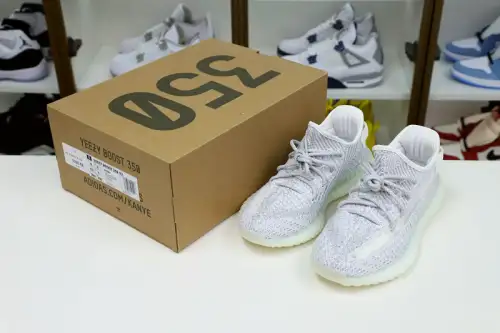 Yeezy Boost 350 V2 
