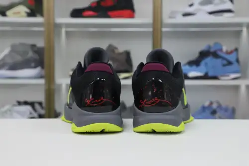 Nike Zoom Kobe 5 