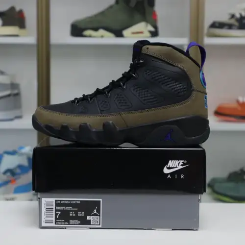 Air Jordan 9 