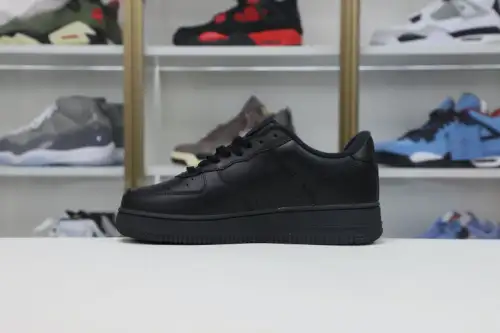 Supreme Nike Air Force 1 Low 
