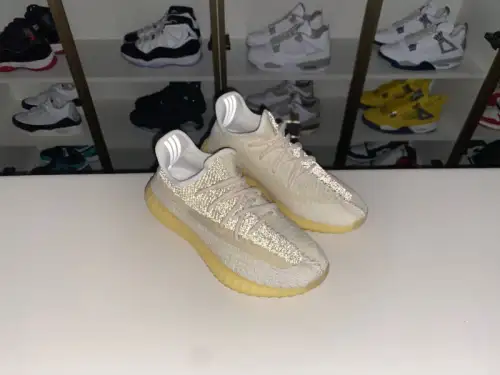 Yeezy Boost 350 V2 