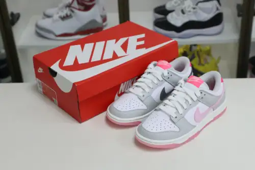 Nike Dunk Low 