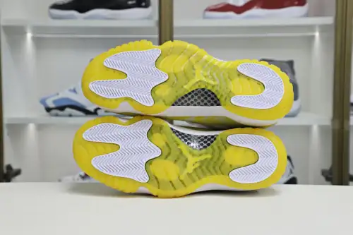 Air Jordan 11 Retro Low 