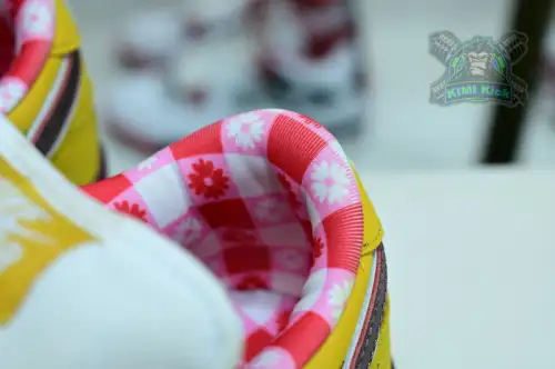 Nike Dunk Sb Low Yellowlobster 