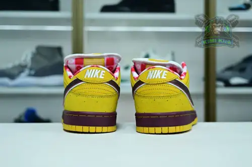 Nike Dunk Sb Low Yellowlobster 