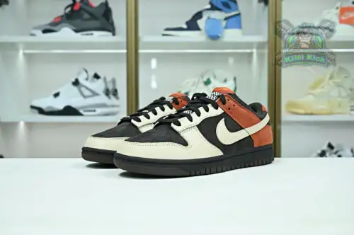 Nike Dunk Low 