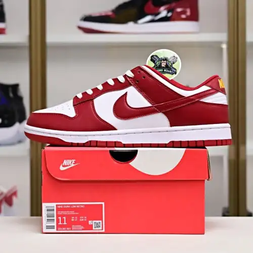 Nike Dunk Low Retro 