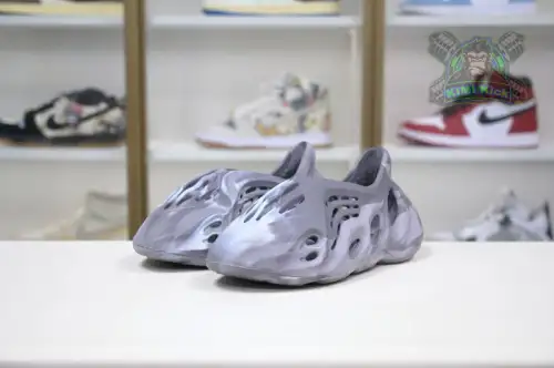 Yeezy Foam Runner 