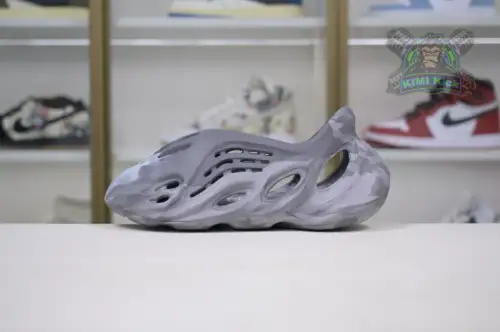 Yeezy Foam Runner 