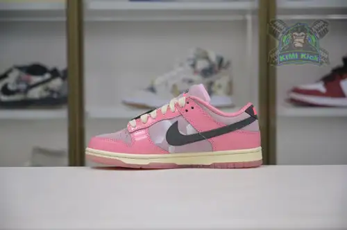 Nike Dunk Low 