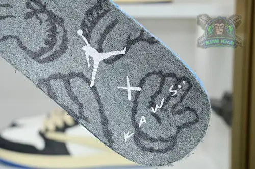 Jordan Air Jordan 4 Retro Kaws 