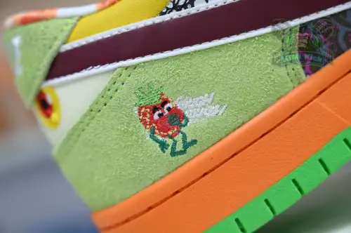 Nike Dunk Low 