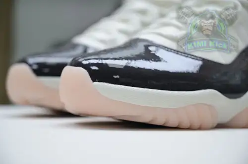 Air Jordan 11 
