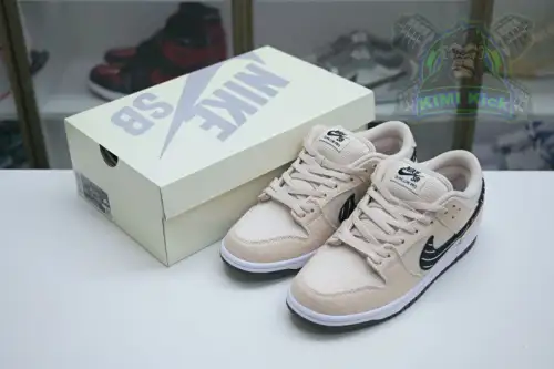 Albino & Preto X Nike Dunk Sb Low Pro 