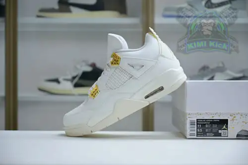 Air Jordan 4