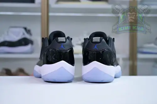 Air Jordan 11 Low 
