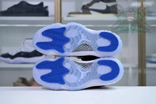 Air Jordan 11 Low 