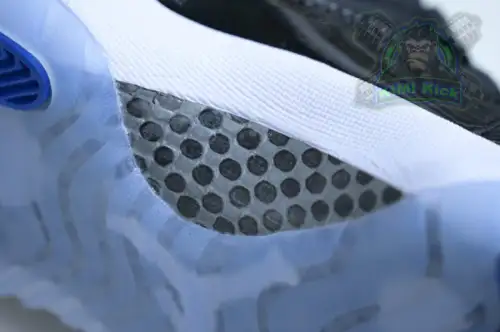 Air Jordan 11 Low 