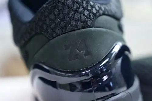 Nike Kobe 4 Protro 