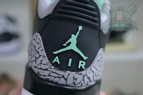 Air Jordan 3 Green Glow 