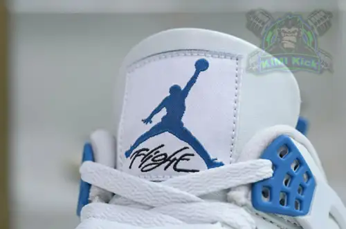 Air Jordan 4 