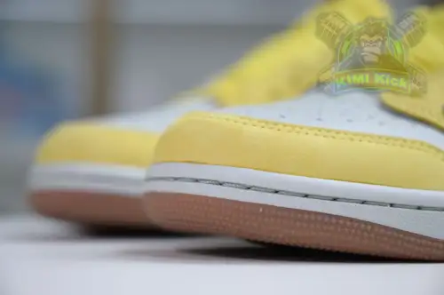 Travis Scott X Jordan Air Jordan 1Low Canary 