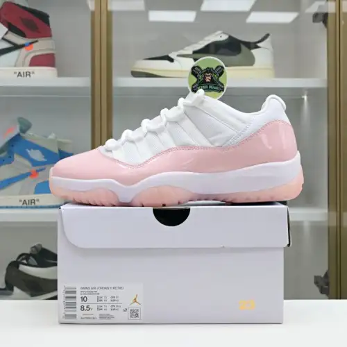 Jordan Air Jordan 11 Low Wmns