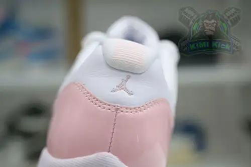 Jordan Air Jordan 11 Low Wmns 