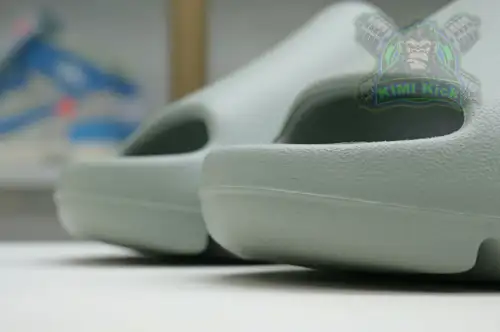 Adidas Originals Yeezy Slide Salt 