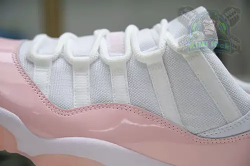 Jordan Air Jordan 11 Low Wmns 